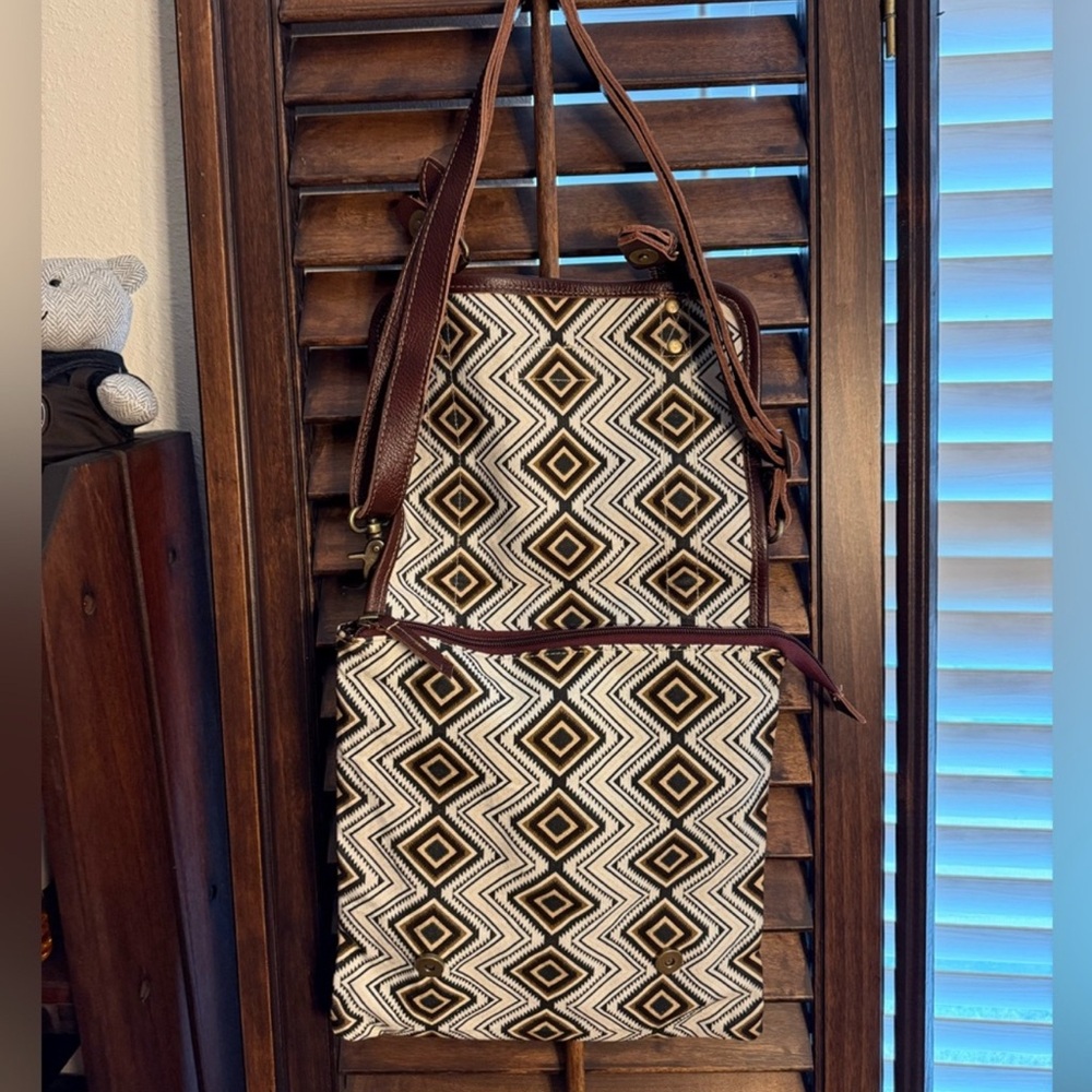 Myra Bag-Canyon Star Conceal Carry - Picture 8 of 13